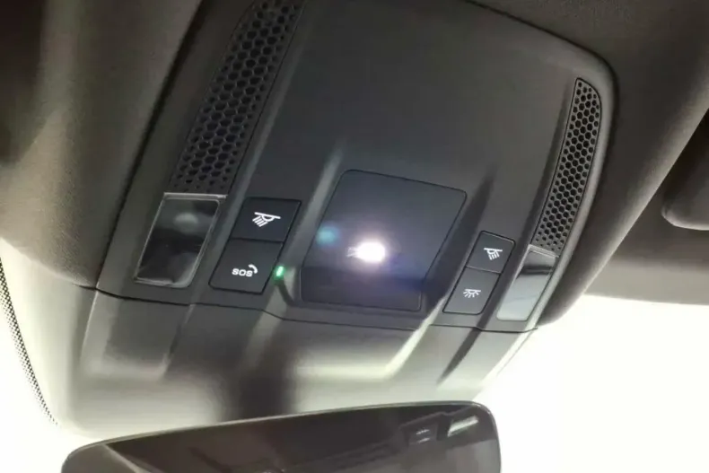 Porsche Taycan din 2023 cu 80.655 km - oferta POR183041 - foto 16