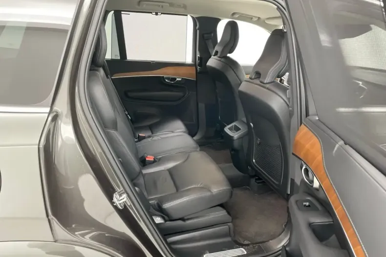 Volvo XC90 din 2022 cu 87.034 km - oferta VOL183043 - foto 7