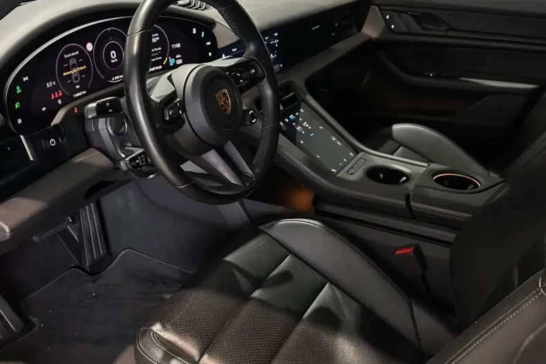 Porsche Taycan din 2022 cu 110.462 km - oferta POR183046 - foto 6