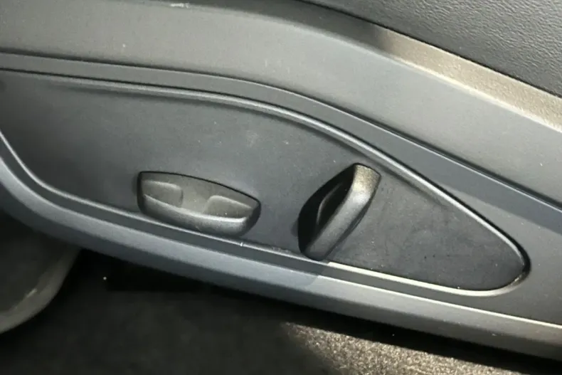 Porsche Taycan din 2022 cu 110.462 km - oferta POR183046 - foto 11