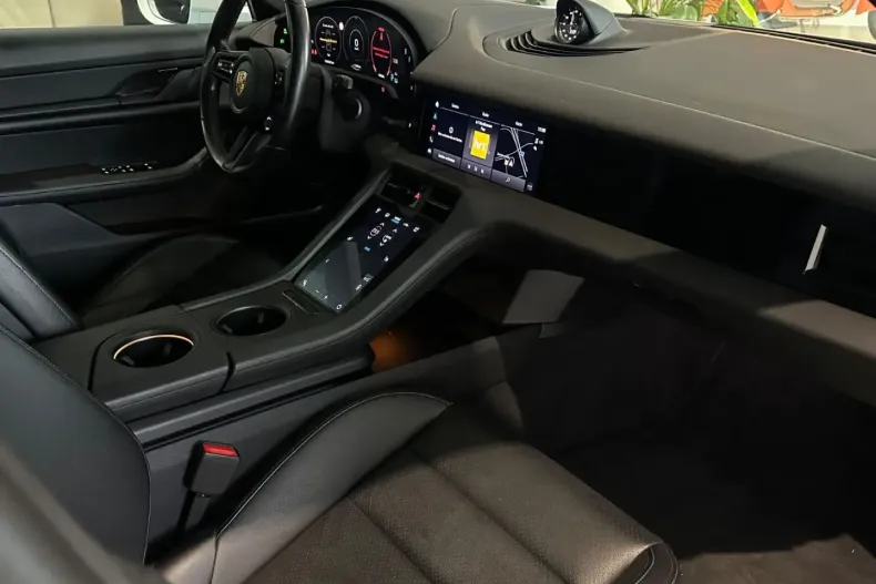 Porsche Taycan din 2022 cu 110.462 km - oferta POR183046 - foto 15