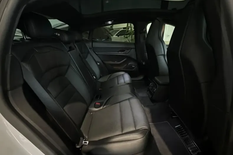 Porsche Taycan din 2022 cu 110.462 km - oferta POR183046 - foto 18