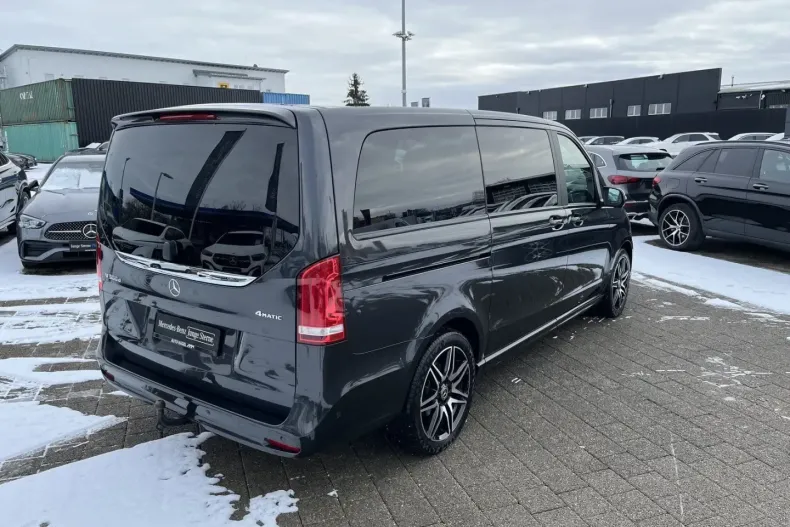 Mercedes-Benz V 300 (Clasa V) din 2023 cu 48.934 km - oferta MER183050 - foto 3