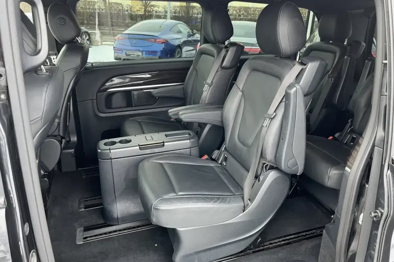 Mercedes-Benz V 300 (Clasa V) din 2023 cu 48.934 km - oferta MER183050 - foto 10