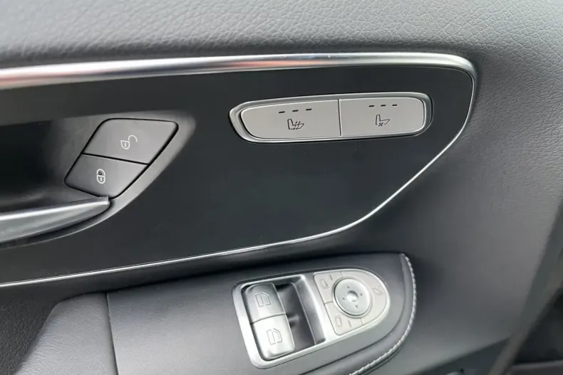 Mercedes-Benz V 300 (Clasa V) din 2023 cu 48.934 km - oferta MER183050 - foto 12