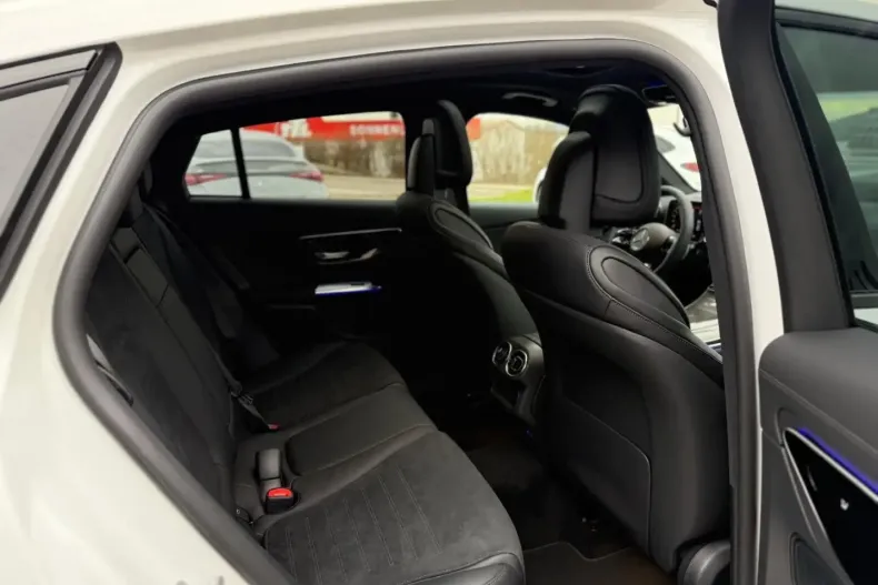 Mercedes-Benz GLC 300 (Clasa GLC) din 2025 cu 17.900 km - oferta MER183060 - foto 6