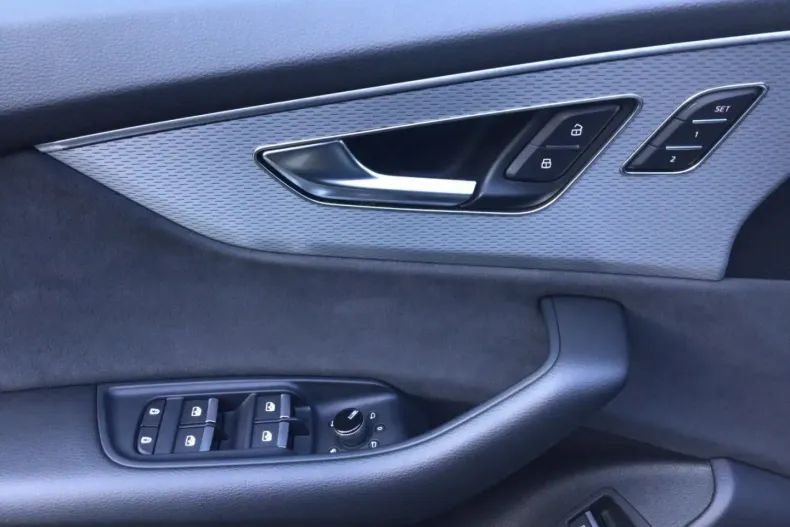 Audi Q8 din 2025 cu 26.023 km - oferta AUD183064 - foto 7