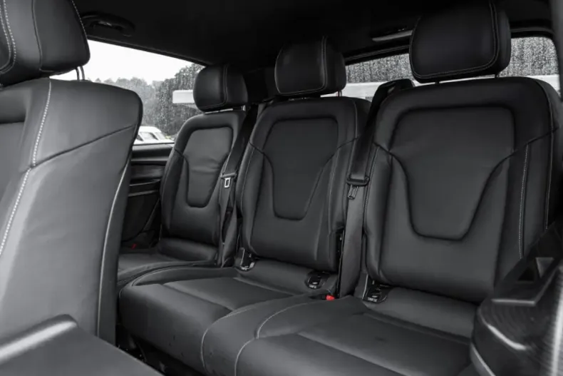 Mercedes-Benz V 300 (Clasa V) din 2023 cu 40.532 km - oferta MER183068 - foto 8