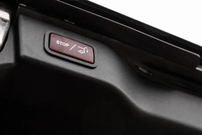 Mercedes-Benz V 300 (Clasa V) din 2023 cu 40.532 km - oferta MER183068 - foto 21