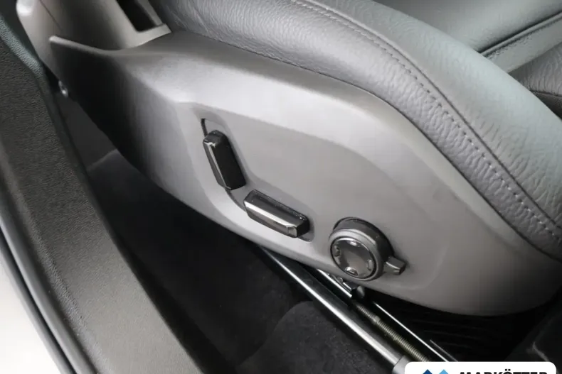 Volvo XC60 din 2025 cu 18.100 km - oferta VOL183077 - foto 6