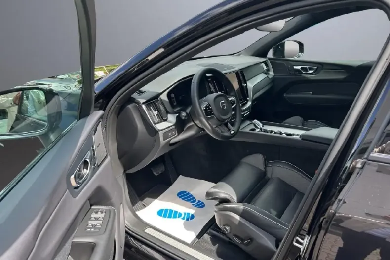 Volvo XC60 din 2024 cu 17.067 km - oferta VOL183078 - foto 7