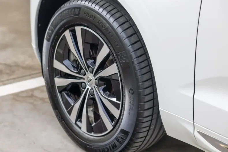 Volvo XC60 din 2024 cu 23.900 km - oferta VOL183080 - foto 11