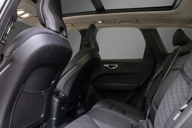 Volvo XC60 din 2024 cu 23.900 km - oferta VOL183080 - foto 15