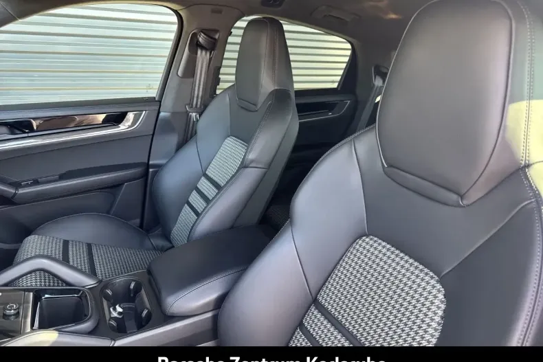 Porsche Cayenne din 2024 cu 19.500 km - oferta POR183082 - foto 8