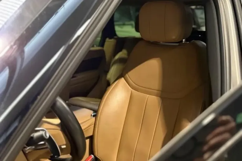 Land Rover Range Rover din 2023 cu 55.000 km - oferta LAN183087 - foto 12