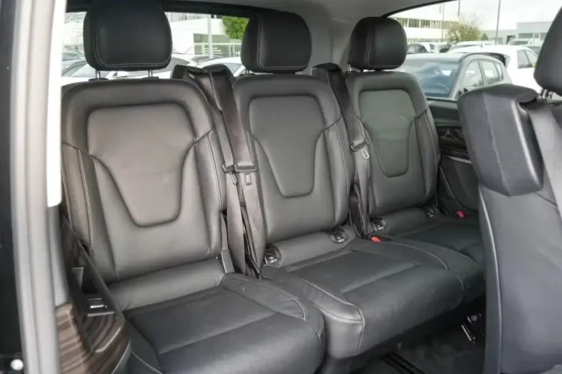 Mercedes-Benz V 300 (Clasa V) din 2024 cu 42.911 km - oferta MER183088 - foto 6