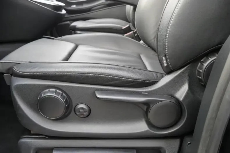 Mercedes-Benz V 300 (Clasa V) din 2024 cu 42.911 km - oferta MER183088 - foto 7