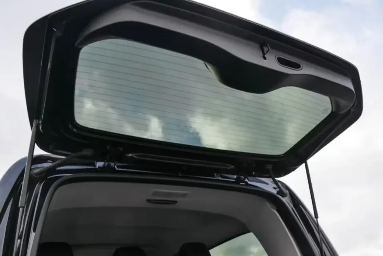 Mercedes-Benz V 300 (Clasa V) din 2024 cu 42.911 km - oferta MER183088 - foto 14