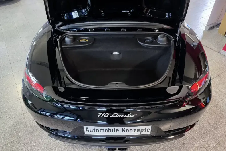 Porsche Boxster din 2024 cu 4.150 km - oferta POR183089 - foto 11