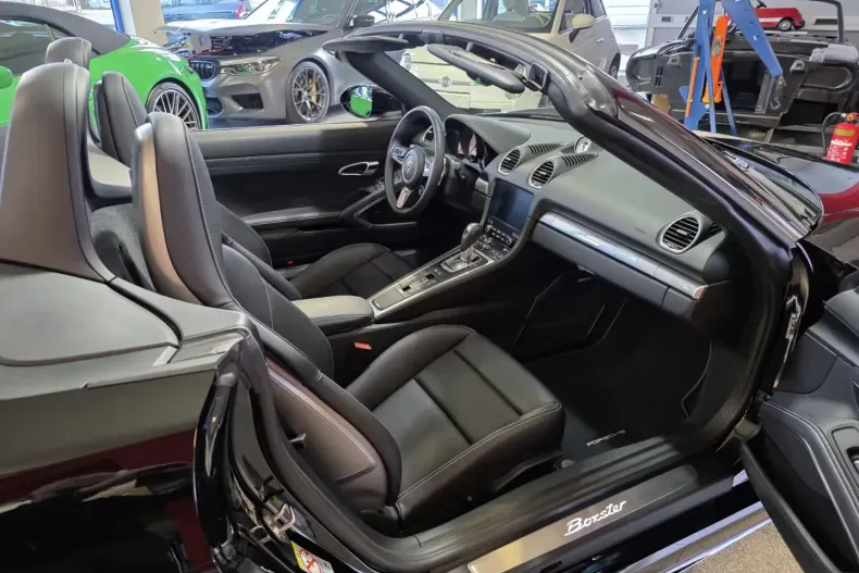 Porsche Boxster din 2024 cu 4.150 km - oferta POR183089 - foto 19