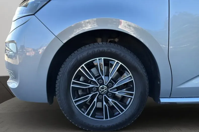 Volkswagen T7 Multivan din 2022 cu 71.111 km - oferta VOL183092 - foto 4