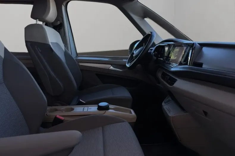 Volkswagen T7 Multivan din 2022 cu 71.111 km - oferta VOL183092 - foto 17