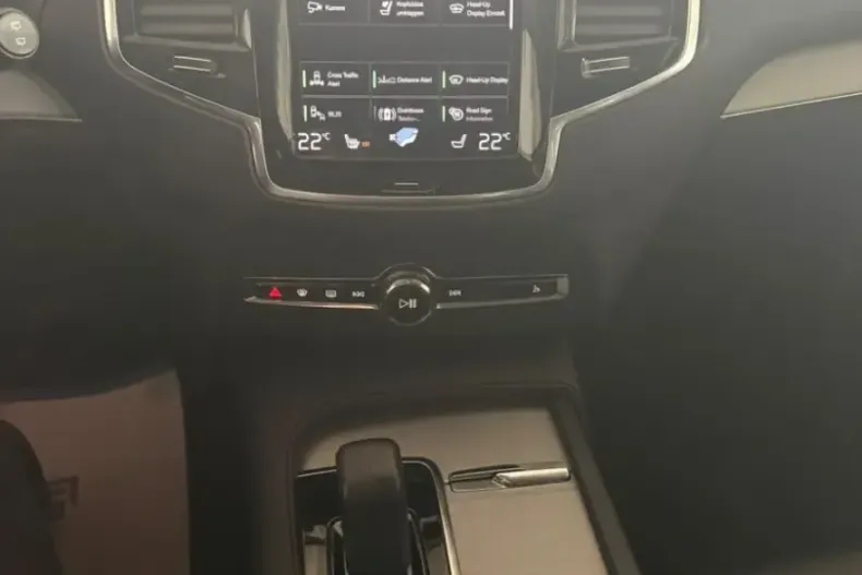 Volvo XC90 din 2021 cu 64.600 km - oferta VOL183096 - foto 10