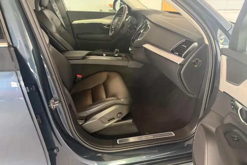 Volvo XC90 din 2021 cu 64.600 km - oferta VOL183096 - foto 12