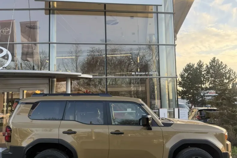 Toyota Land Cruiser 250 din 2025 cu 5 km - oferta TOY183102 - foto 1