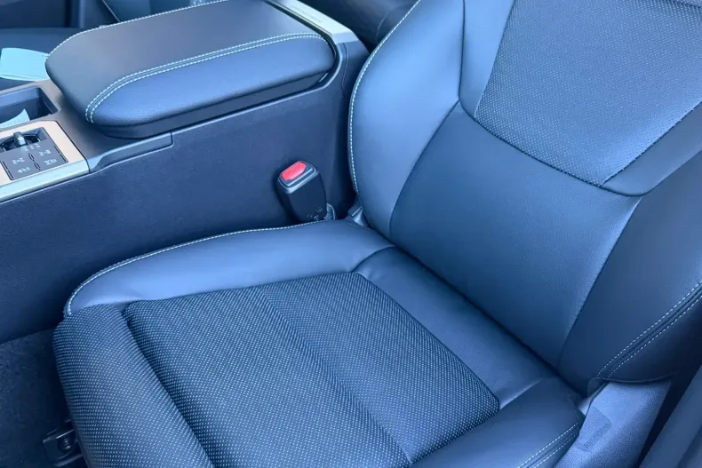 Toyota Land Cruiser 250 din 2025 cu 5 km - oferta TOY183102 - foto 20