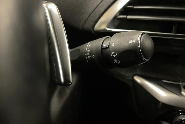 Peugeot 3008 din 2022 cu 97.683 km - oferta PEU183103 - foto 28