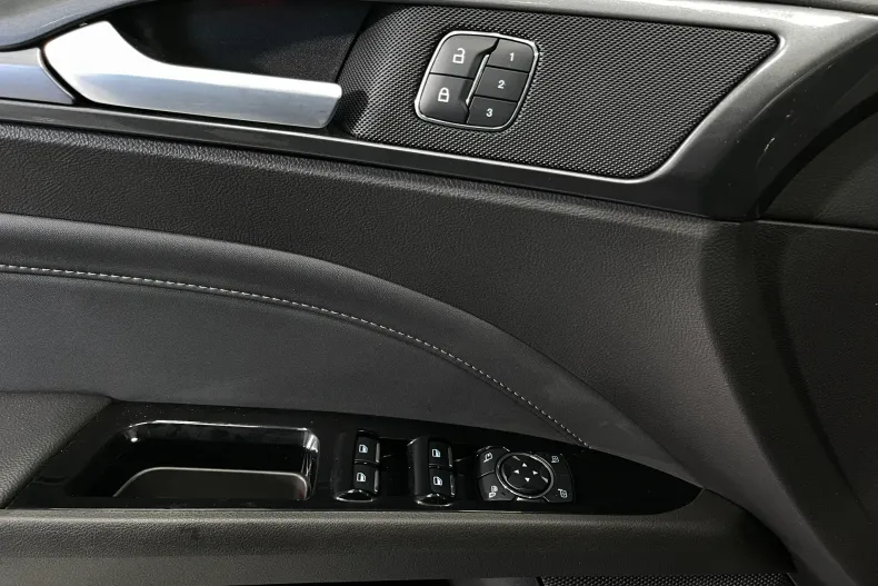 Ford Mondeo din 2020 cu 81.937 km - oferta FOR183104 - foto 24