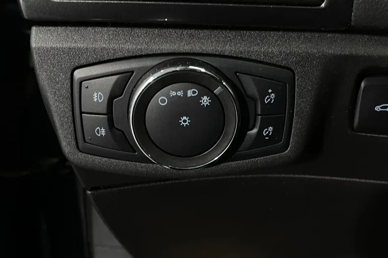 Ford Mondeo din 2020 cu 81.937 km - oferta FOR183104 - foto 25