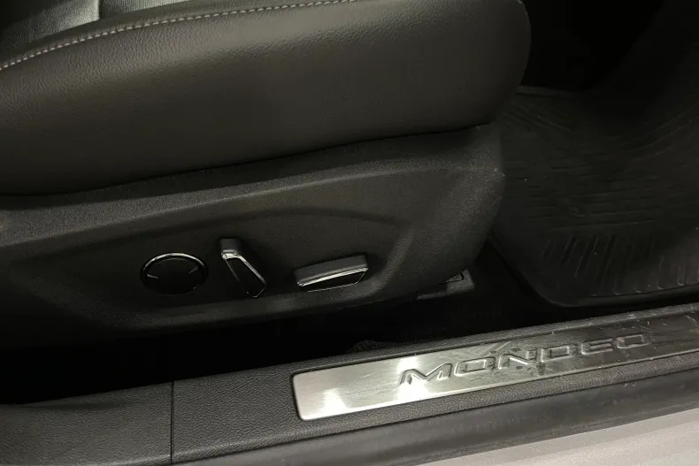 Ford Mondeo din 2020 cu 77.942 km - oferta FOR183105 - foto 24