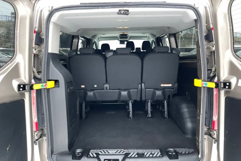 Ford Transit Custom din 2021 cu 81.668 km - oferta FOR183106 - foto 9