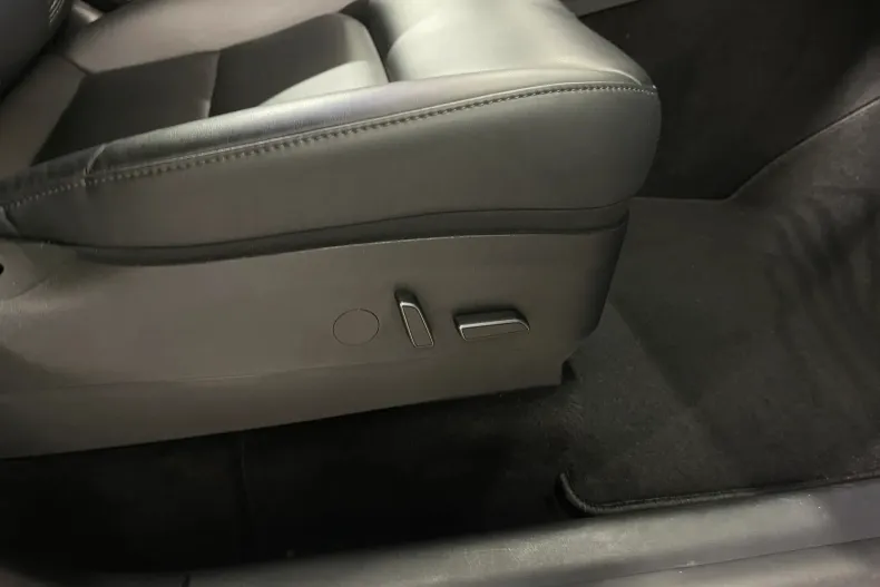 Tesla Model Y din 2022 cu 72.374 km - oferta TES183112 - foto 35