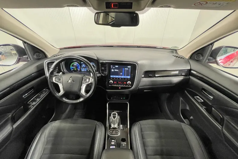 Mitsubishi Outlander din 2020 cu 132.711 km - oferta MIT183114 - foto 7