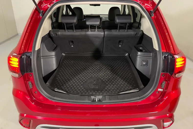 Mitsubishi Outlander din 2020 cu 132.711 km - oferta MIT183114 - foto 12