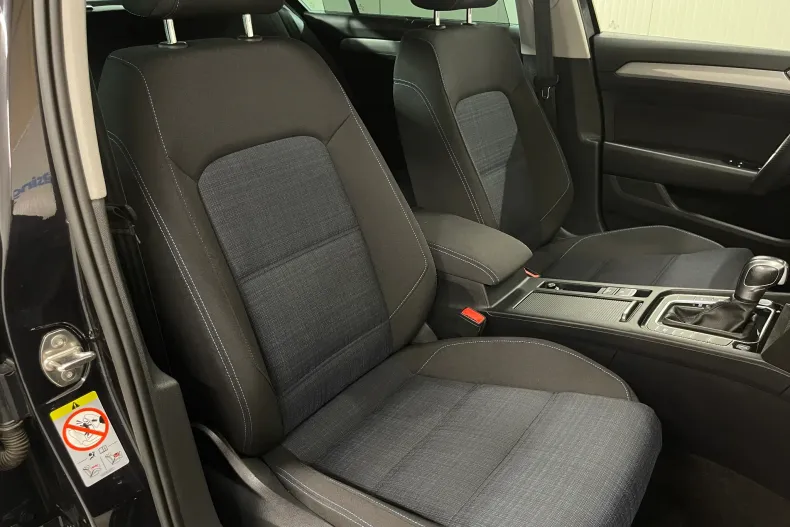 Volkswagen Passat din 2021 cu 71.438 km - oferta VOL183117 - foto 10