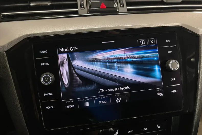 Volkswagen Passat din 2021 cu 71.438 km - oferta VOL183117 - foto 22