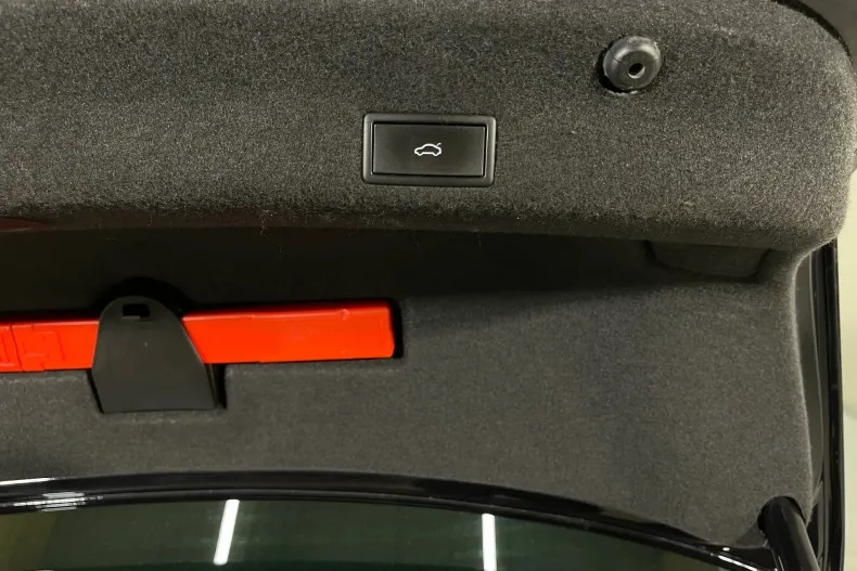 Volkswagen Passat din 2021 cu 71.438 km - oferta VOL183117 - foto 29