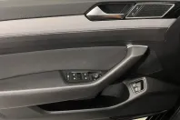 Volkswagen Passat din 2021 cu 71.438 km - oferta VOL183117 - foto 30