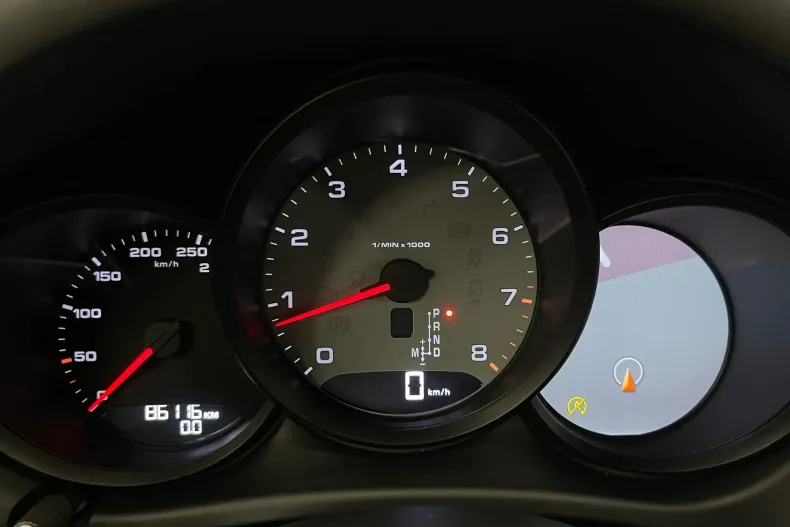 Porsche Macan din 2021 cu 86.116 km - oferta POR183119 - foto 30