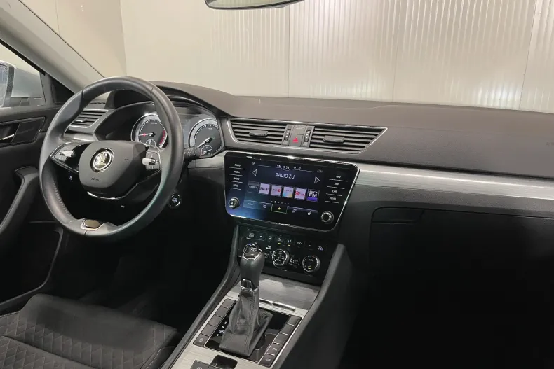 Skoda Superb din 2021 cu 30.446 km - oferta SKO183120 - foto 8