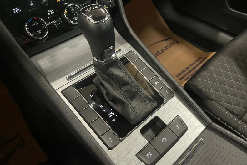 Skoda Superb din 2021 cu 30.446 km - oferta SKO183120 - foto 23