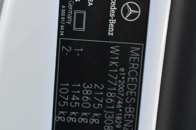 Mercedes-Benz A 250 (Clasa A) din 2021 cu 61.245 km - oferta MER183122 - foto 9