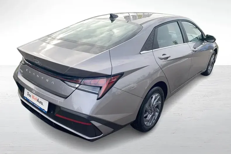 Hyundai Elantra din 2023 cu 43.550 km - oferta HYU183125 - foto 4