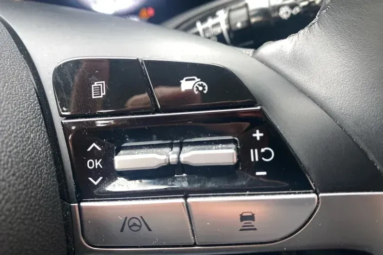 Hyundai Elantra din 2023 cu 43.550 km - oferta HYU183125 - foto 15