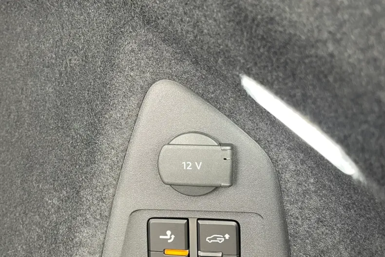 Volkswagen Touareg din 2025 cu 1 km - oferta VOL183131 - foto 14