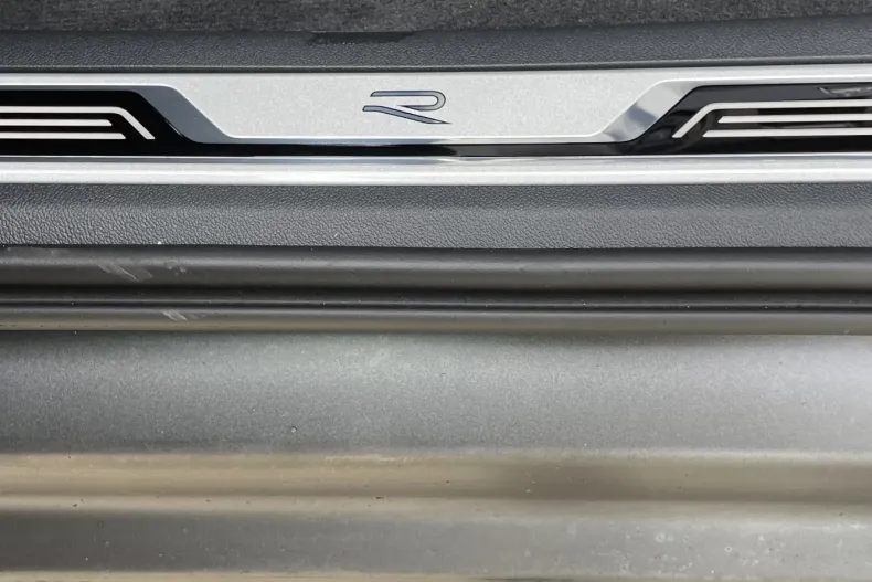 Volkswagen Touareg din 2025 cu 1 km - oferta VOL183131 - foto 20